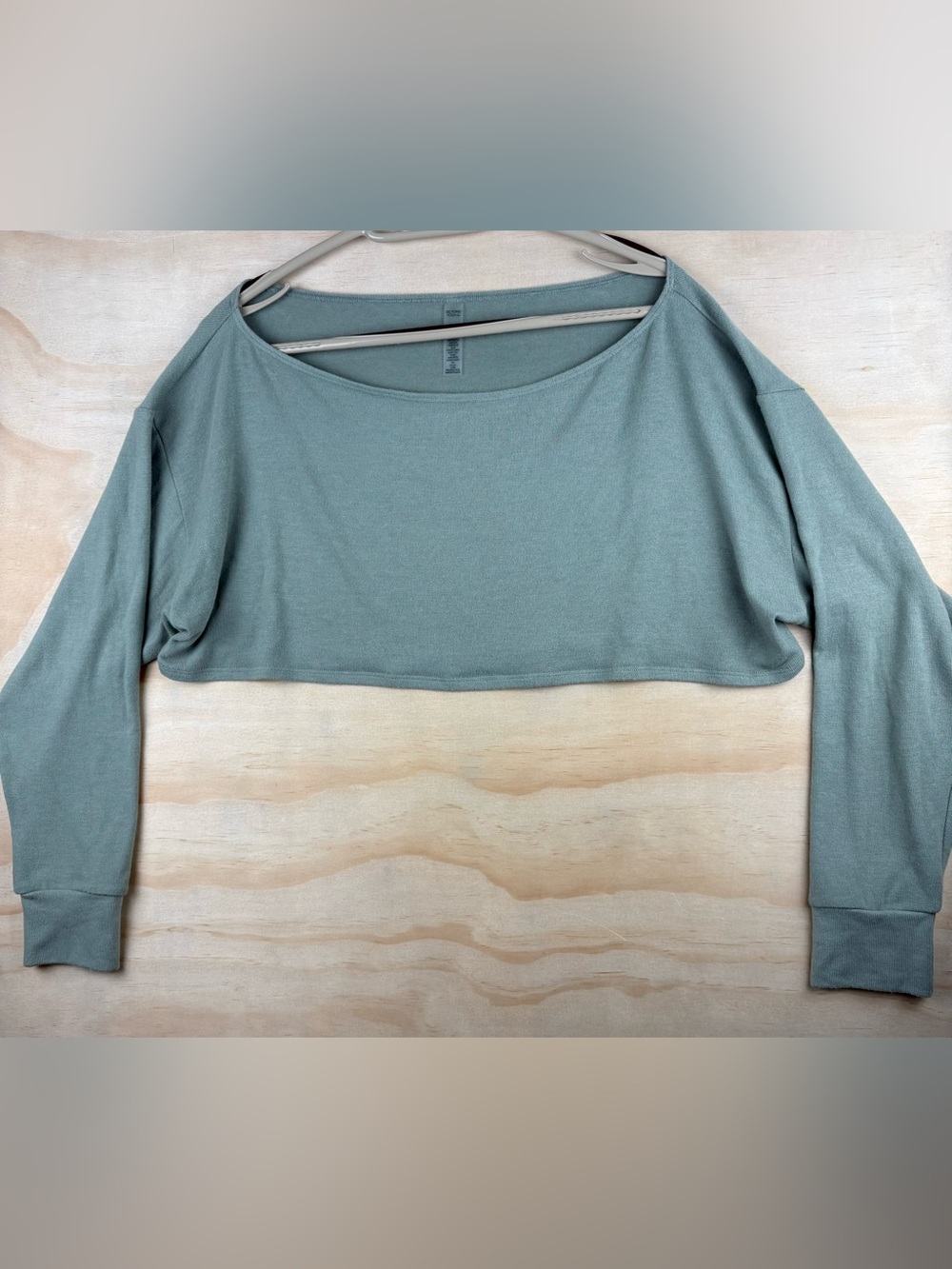Beyond Yoga Women’s Studio Luxe Cropped Long Sleeve Tee Green Size Large
